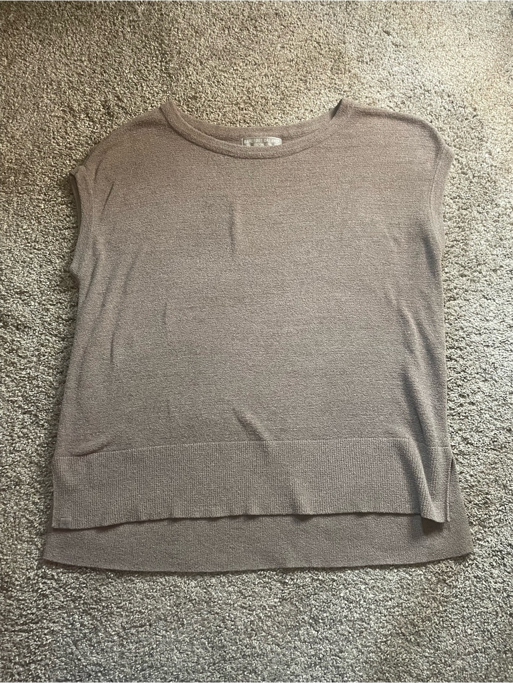 Barefoot Dreams - Light Taupe Short Sleeve Knit Top - Size large